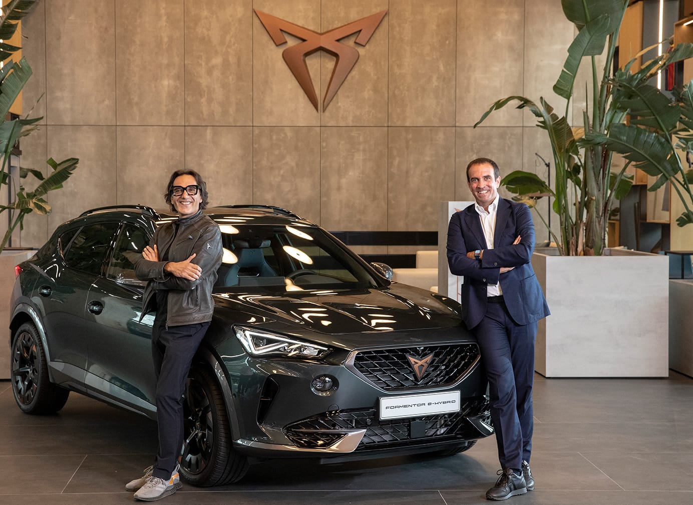 Antonino Labate et Luigi Carraro avec un Formentor