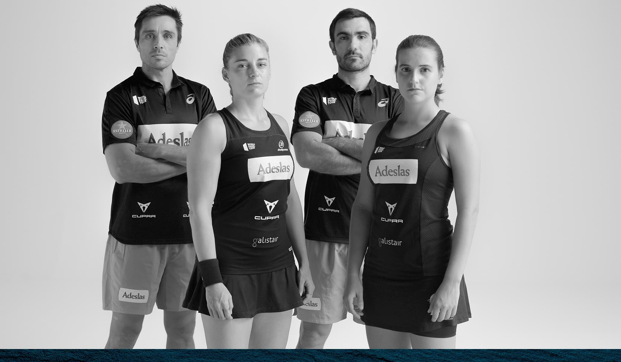 Four of the world’s top padel players – the new CUPRA ambassadors – standing with the CUPRA Ateca Four of the world’s top padel players – the new CUPRA ambassadors – standing with the CUPRA Ateca